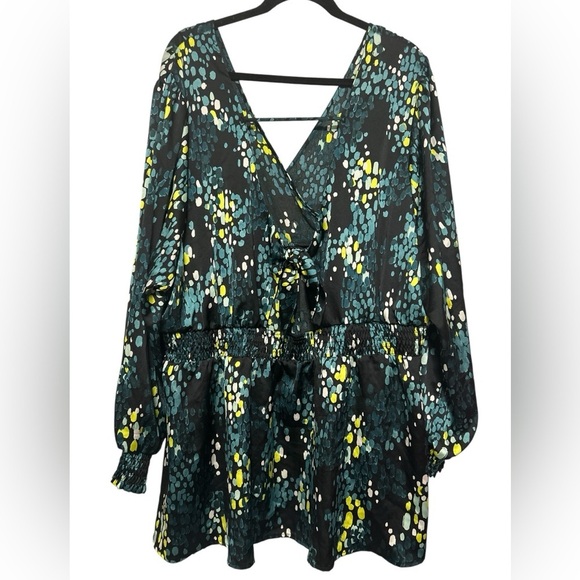 Torrid Satin Surplice Tie Cut Out Back Long Sleeve Blouse Size 4X - Picture 8 of 8